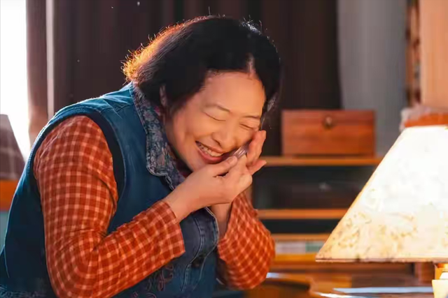 蒋欣新剧《四喜》开播！首播4集看完，我要说：央视这回押对宝了