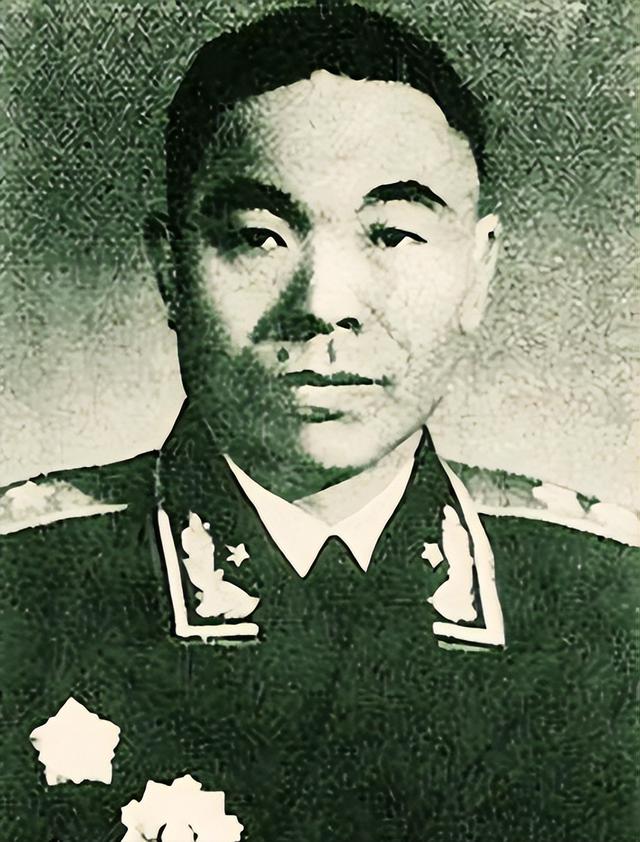 51年曾泽生从朝鲜回国	，见过主席之后回家吩咐妻子：北京不能待了