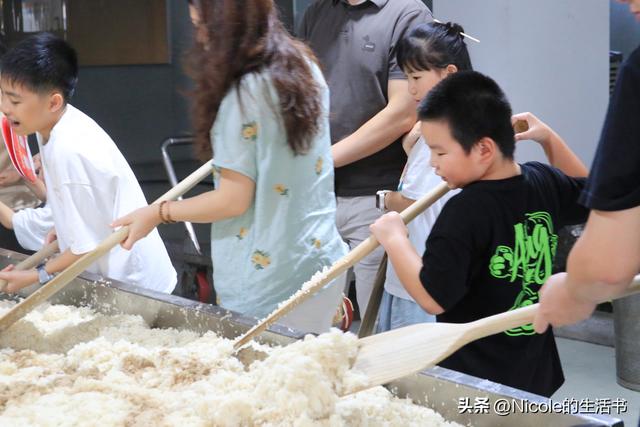 顺德亲子游 | 住进奥特曼主题房，体验趣味之旅