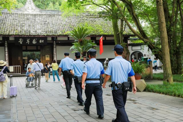 成都杜甫草堂博物馆国庆中秋系列活动：多举措惠民便民，推动诗意文化走向世界