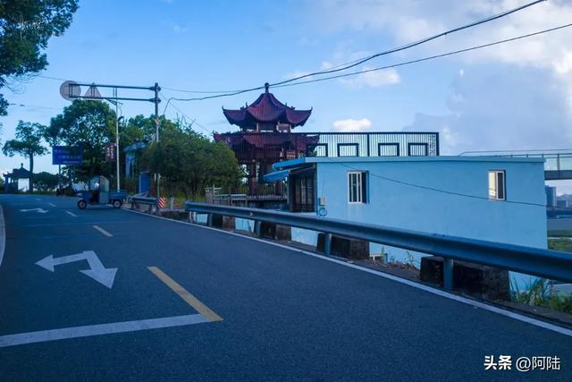 路过平阳西湾，跳头渔火没看着，一些落寞的人文景观倒是令人唏嘘