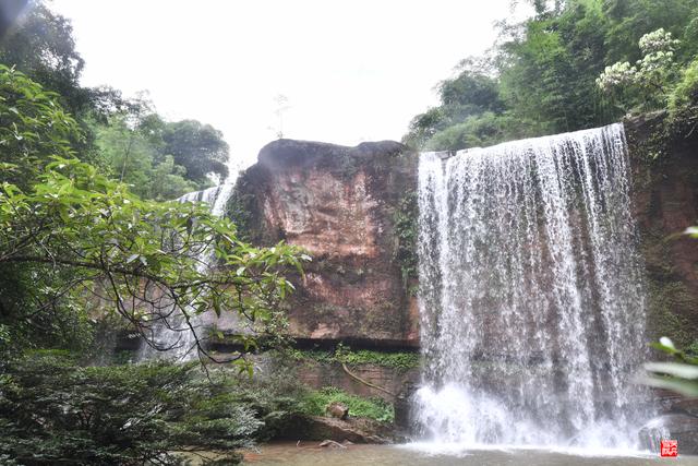 赤水四洞沟瀑布