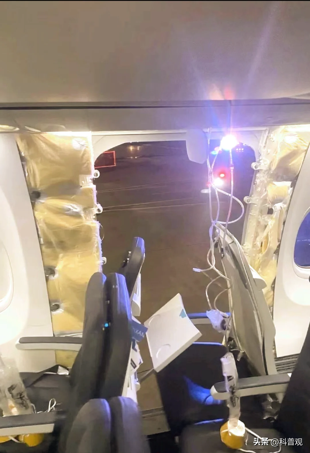 空姐开关舱门太费力！飞机造价过亿，为什么不肯装自动舱门？