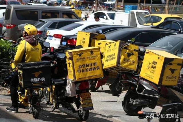 外卖大战烧钱真相！巨头狂撒千亿背后，老百姓能捞到啥实惠？