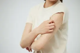 身体两处“发痒”，别再以为是过敏，可能是肝癌的“提示信号”！图片