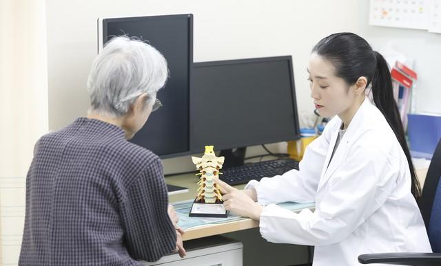 医生建议：对骨密度好的运动，除了游泳和散步，还有它！