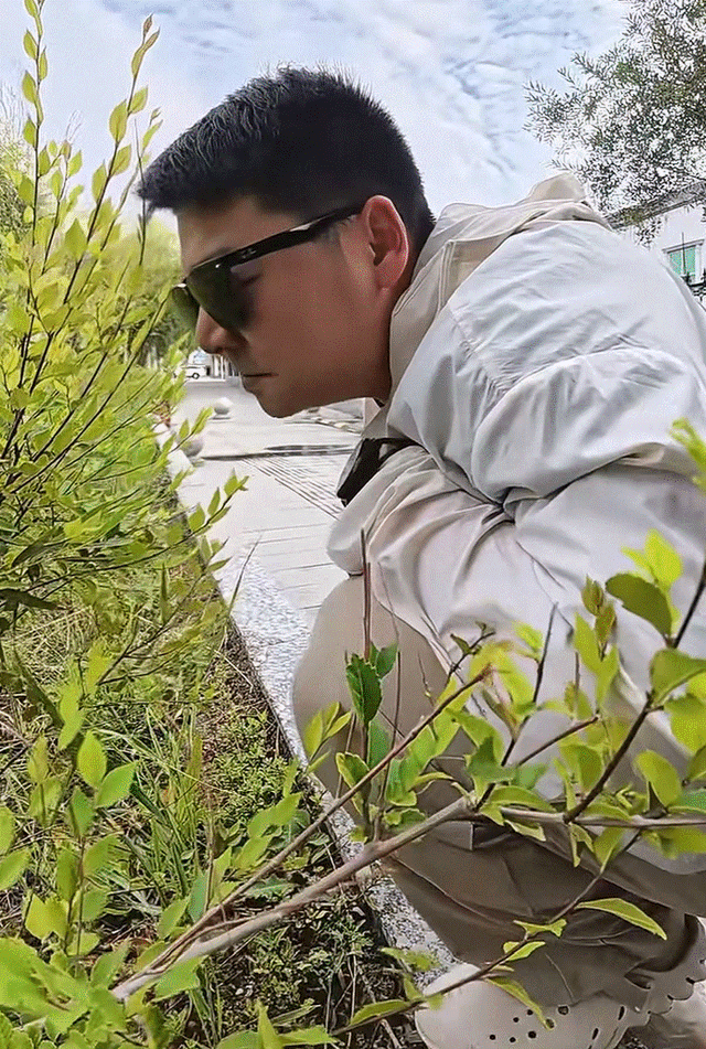 寒心！中国人援建巴铁牺牲，陵园却破烂不堪，当地警察：不关我事
