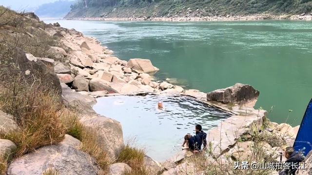 重庆免费“野温泉”，环境优美水温刚好，你知道它在哪儿吗？