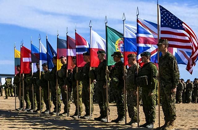 和中美谈完后，泽连斯基连退两步，同意撤军但有一前提