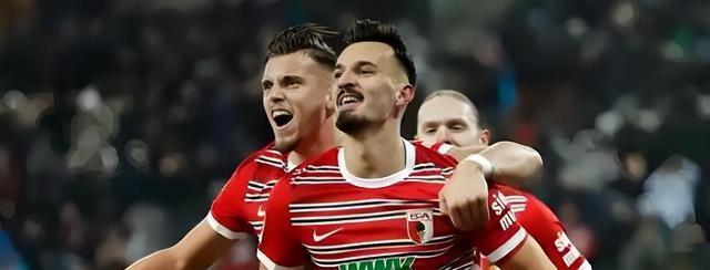 《依依向北风》乔正君直到被捕，才知候明算计他太深，俞乐山太牛