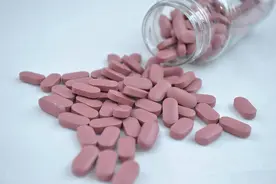56岁男子每天坚持吃一片叶酸，半年后，身体发生了什么变化？图片