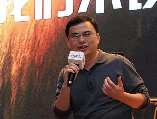 他身家几百亿却只开20万的车，8亿人用他的产品，却没几人认识他