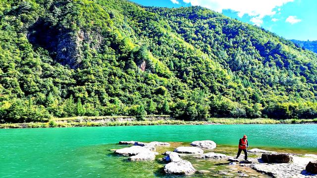行摄甘南(3) -- 官鹅沟:瀑落千岩,绿染仙境