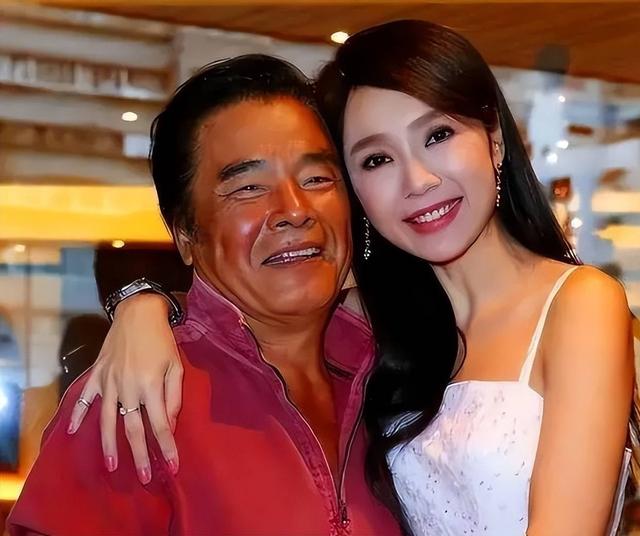 和6个老婆共处一室	，每月7万零花钱，71岁宝刀未老又娶小20岁娇妻