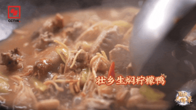 一半是安逸养老，一半是熬夜天堂！这座城冬天有鲜花，凌晨有人潮