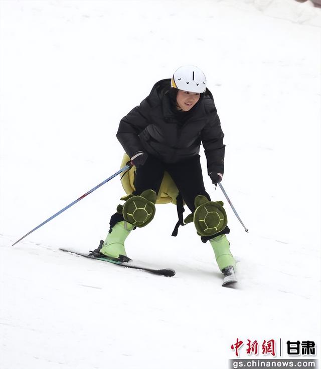 庆阳西峰：雪舞冰嬉开启暖冬冰雪盛宴