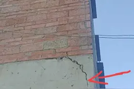 自建房子的硬伤！悬挑梁已经做得足够大了，怎么还会开裂？图片