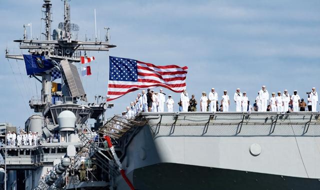 仙宾礁罕见一幕上演，菲亮刀子威胁，中方一招制敌，美高调选边站