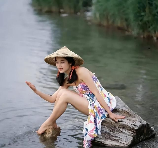 长得太美被导演占为己有？4年后生下大明星儿子，16岁开始争光了
