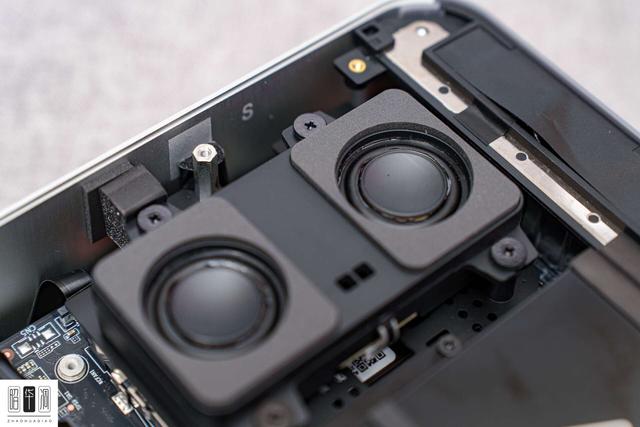 新旗舰内部有何乾坤？零刻 GTi15 Ultra 拆解