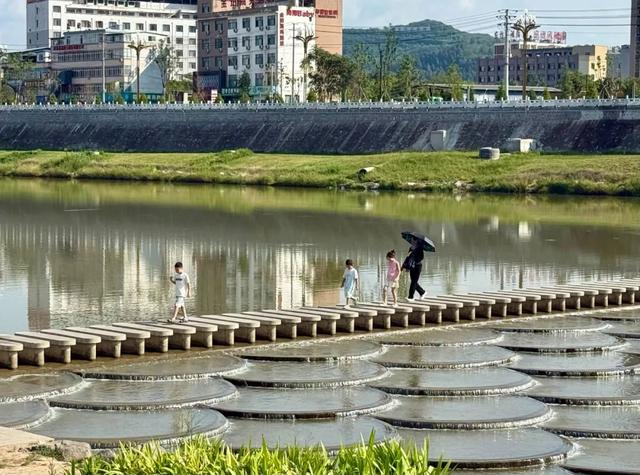 从荒滩到“打卡地”！成县青泥河湿地公园这波“蝶变”太惊艳~