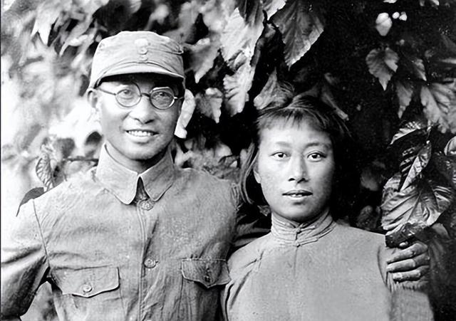 1992年，陈赓遗孀傅涯坚持要去台湾，刚落地十几辆汽车让她傻了眼