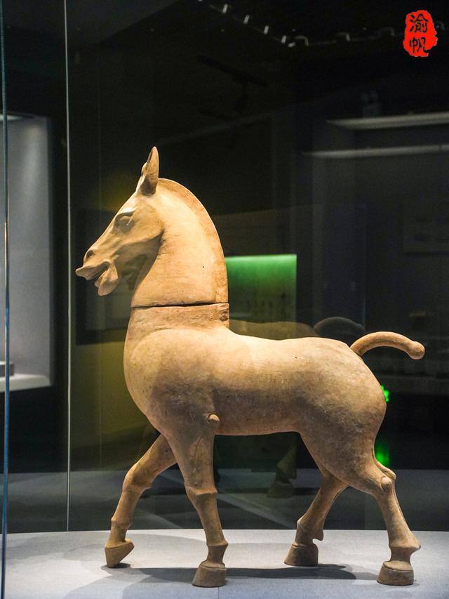 奉节一日游：探秘白帝城，船游瞿塘峡，参观博物馆，登临三峡之巅