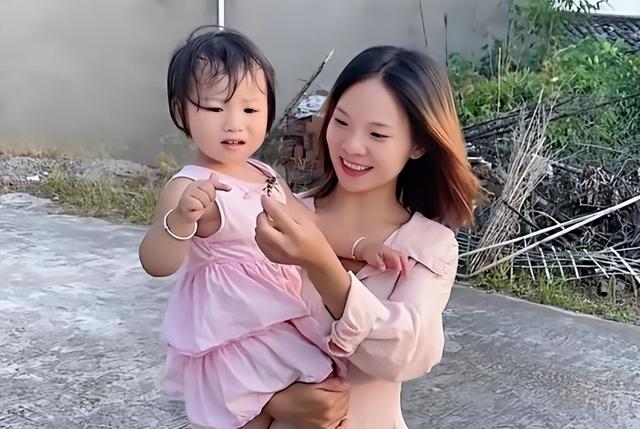 我，老挝姑娘，未婚先孕嫁大12岁四川农村人，天天务农却很开心