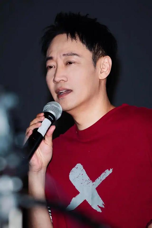 离春节不到2月，52岁辛柏青高调传出喜讯	，朱媛媛终于可以放心了