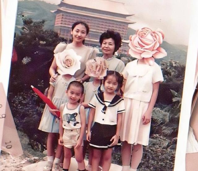 面相变了！下半身“贪婪	”、纵欲过度的萧亚轩，为自己的行为买单