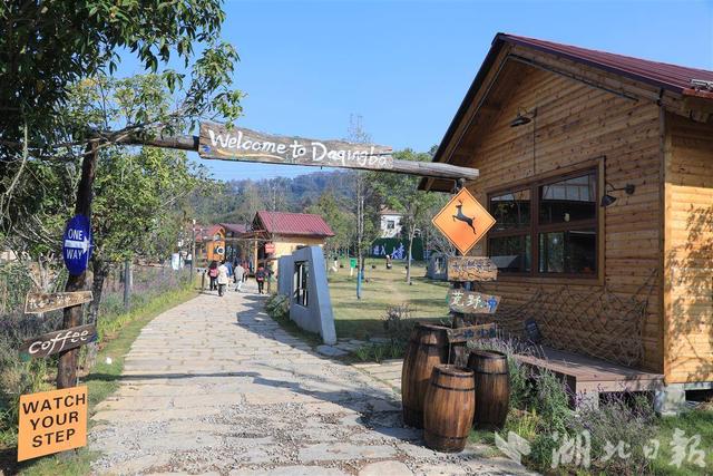 城管助力爆改“西部牛仔小镇”，江夏“边角料”变身网红打卡地