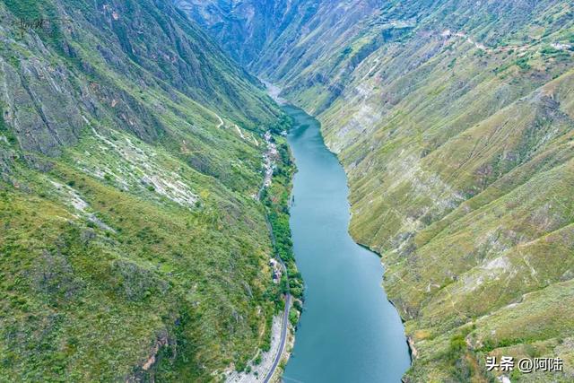 路遇拥堵，发现这座以礼河大桥意义非凡，让巧家县的天堑变成通途