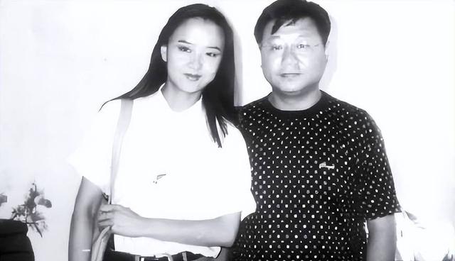 原来她是范伟老婆，难怪丈夫能上9次春晚，真是一个贤妻旺三代