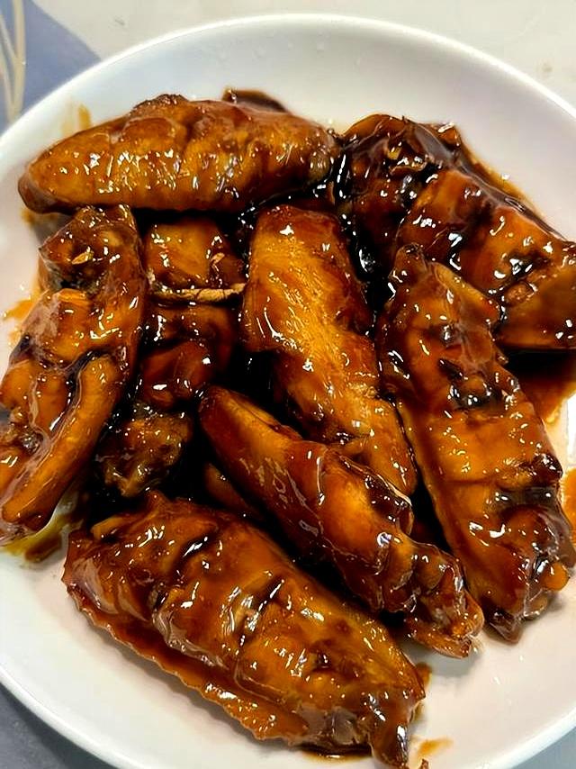 年轻人狂追“邪修美食”：不用开火搞定三餐！藏着多少无奈？