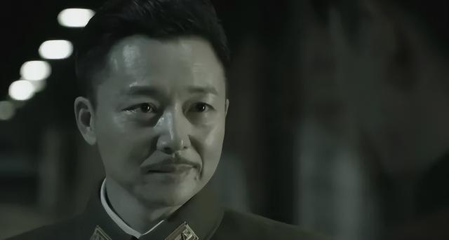 给过去10年最好的谍战剧排个名：《沉默的荣耀》第6，《风筝》第2