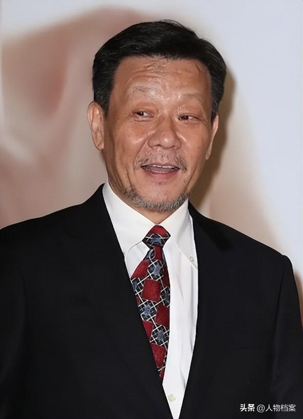 一妻一妾住楼上楼下，三人一同生活30多年，71岁的寇世勋太离谱