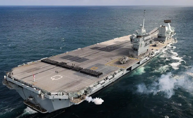 又让张召忠说中了？东拼西凑800亿建的双航母，如今彻底成为累赘​