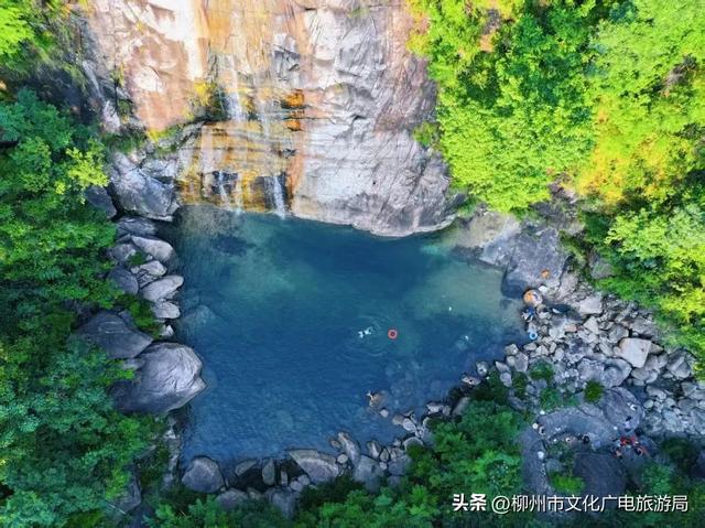 山水会“弹牙”？融水安太乡里藏了整片“果冻潭”，清澈到想咬一口！