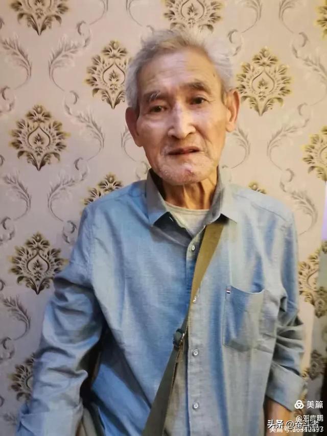 红旗渠拦河坝人墙截流纪实