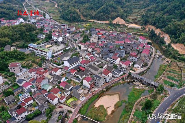 董村：崇山峻岭之间，小桥、流水、人家