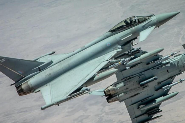 朝鲜核潜艇正式亮相！8700吨巨兽，半岛安全格局正在彻底改写？