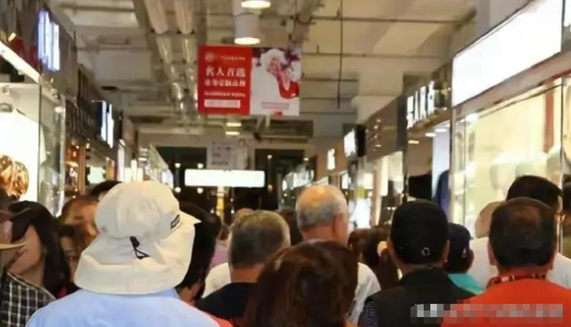 大量日本游客涌进北京！打着旅游幌子不去旅游不吃美食，为啥来？