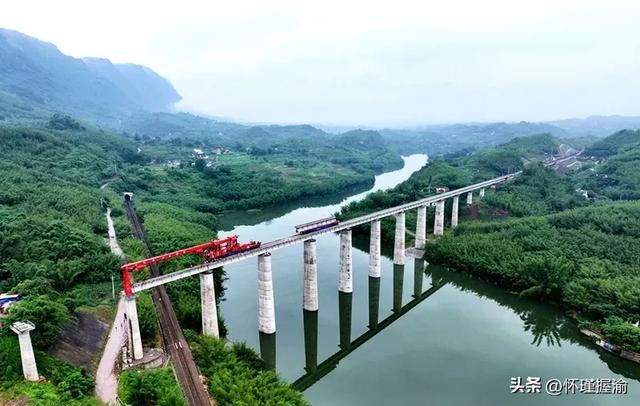 贵州：四大城市中间的县城，四条铁路汇聚，车次却不多
