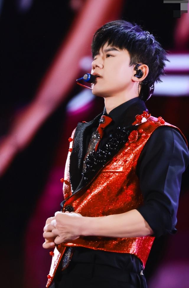 央媒发文，高调官宣42岁张杰喜讯，全网恭喜，终于等到这一天