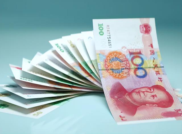 中美差距那么大？张召忠：美国就算一动不动，中国20年也追不上！