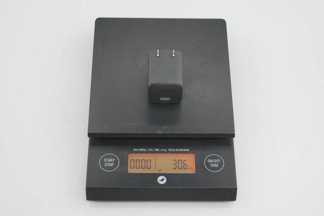 迷你级别的小巧精致，安克新款Nano 30W氮化镓充电器拆解