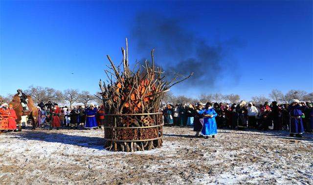 内蒙古正蓝旗：群众文化那达慕冬季村晚盛大举行