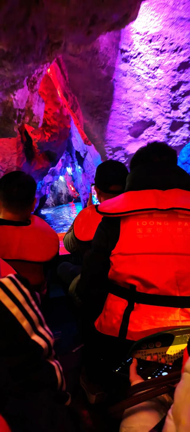 贵州:漫游安顺神奇龙宫!