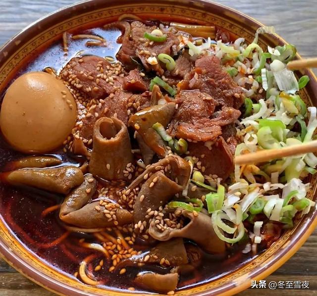 南北各地受欢迎的12种特色面条，南北面条比拼，你喜欢吃哪一种？