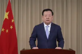 夏宝龙语锋直指万斯：美国“乡巴佬们”听好了！图片